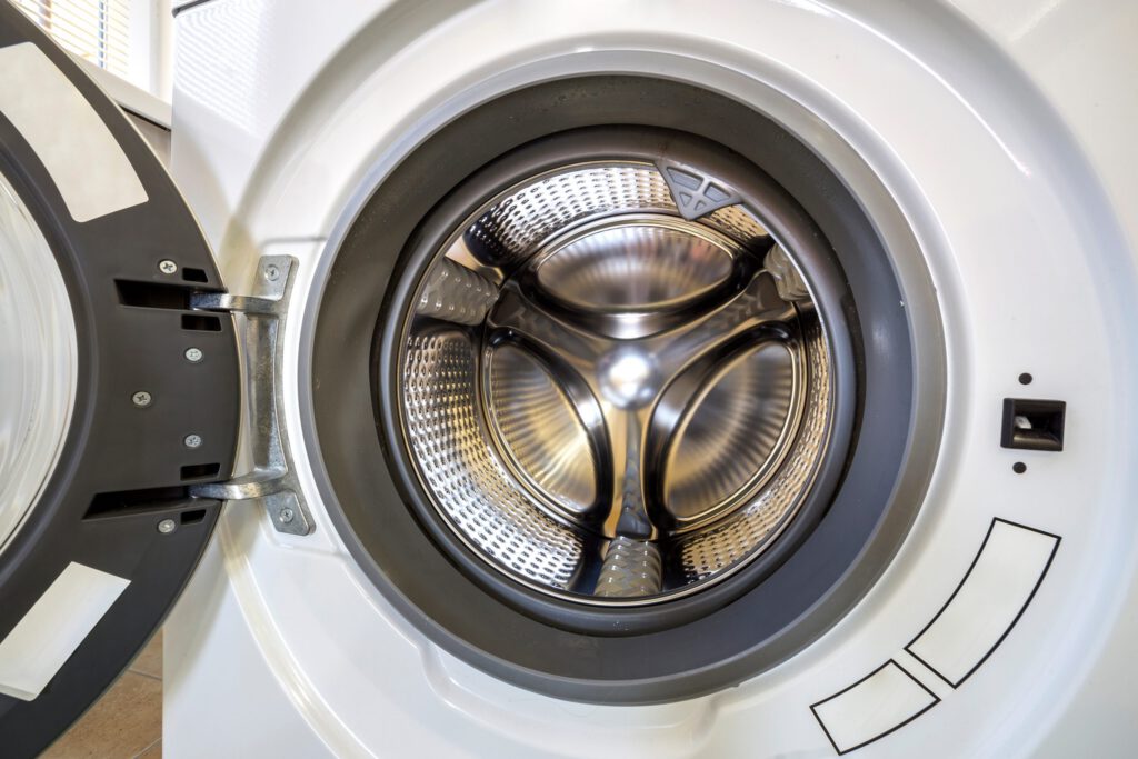 Tambour d'un lave-linge, sujet à l'accélération centrifuge - article par Le Garrec